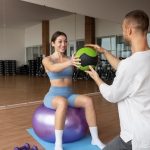 Фитнес-тренер: как выбрать профессионала для занятий